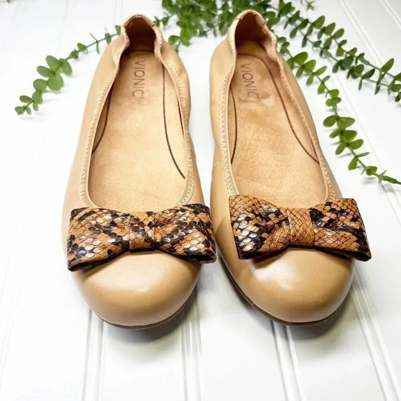 Vionic Tan/Camel Spark Zelda Orthopedic Loafers with Bow Detail Women's Size 7 - Picture 4 of 9